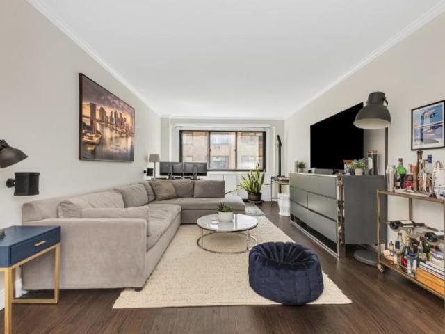 Apartment for sale in Arverne, New York