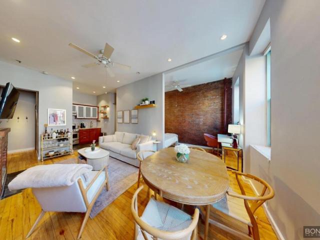 Apartment for sale in Arverne, New York