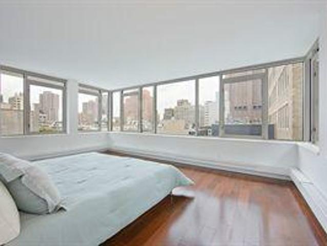 Condo for sale in Arverne, New York