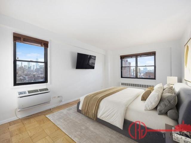 Apartment for sale in Arverne, New York