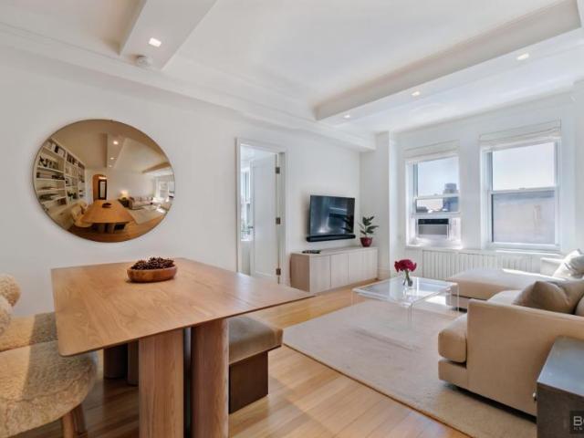 Apartment for sale in Arverne, New York