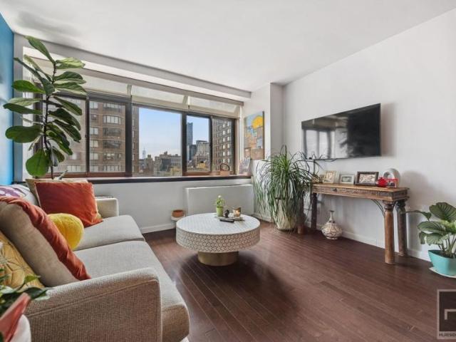Condo for sale in Arverne, New York