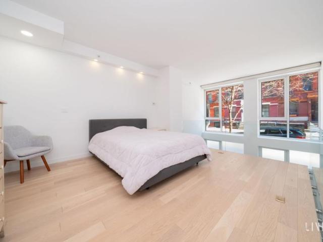 Condo for sale in Arverne, New York