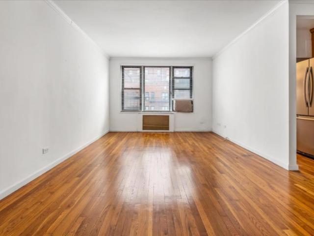 Apartment for sale in Arverne, New York