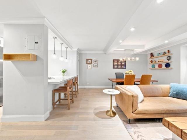 Apartment for sale in Arverne, New York