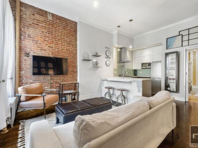Apartment for sale in Arverne, New York