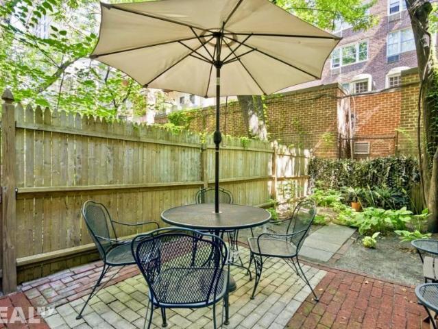 Apartment for sale in Arverne, New York