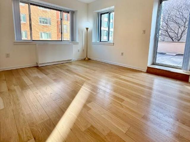 Condo for sale in Arverne, New York