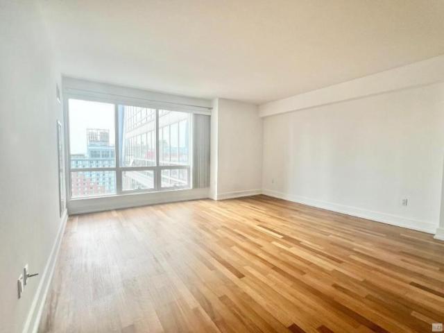 Condo for sale in Arverne, New York