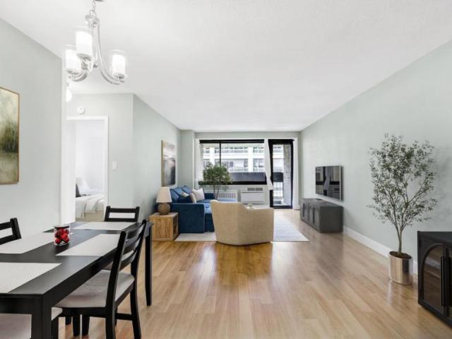 Apartment for sale in Arverne, New York