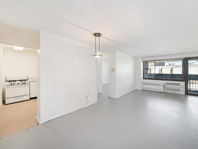 Apartment for sale in Arverne, New York