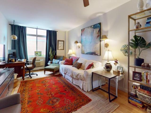 Apartment for sale in Arverne, New York