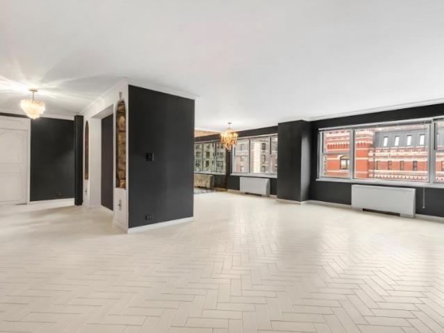 Apartment for sale in Arverne, New York