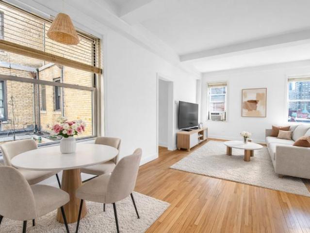 Apartment for sale in Arverne, New York