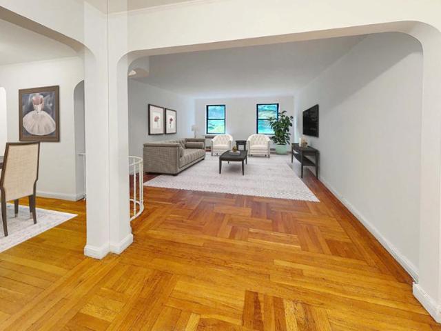 Apartment for sale in The Bronx, Arverne