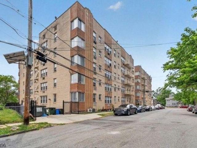 Condo for sale in Newark, New Jersey