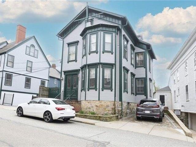 Condo for sale in Newport, Newport County