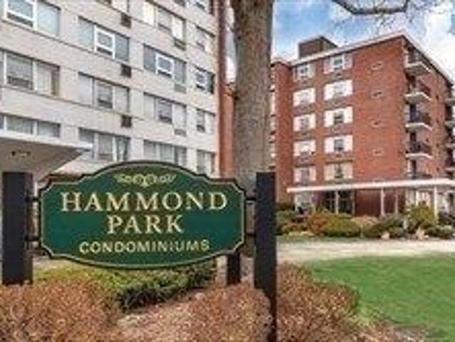 Condo for sale in Newton Centre, Newton