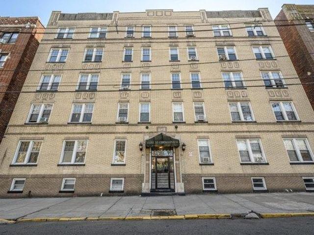 Condo for sale in Hudson, New Jersey