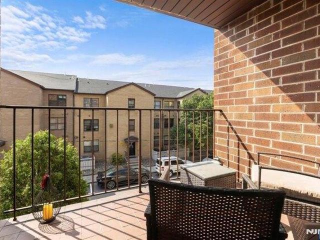 Condo for sale in Hudson, New Jersey