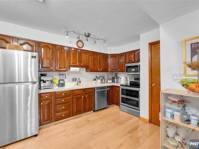 Condo for sale in Hudson, New Jersey