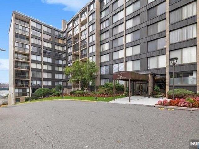 Condo for sale in Hudson, New Jersey