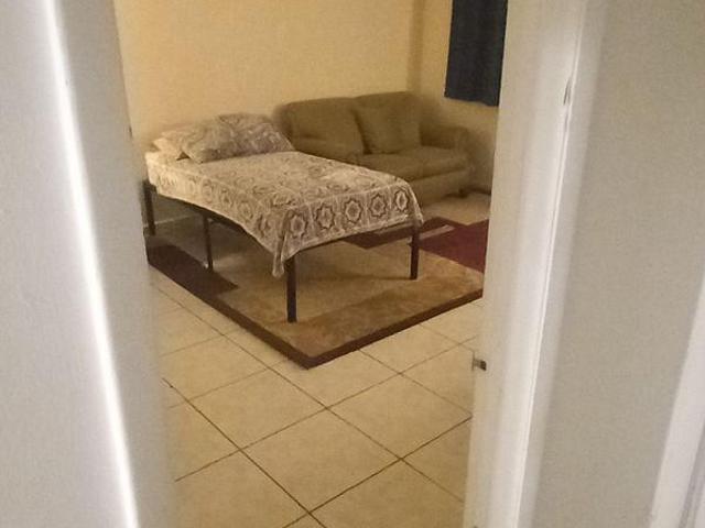 Room for rent in North Miami, Florida