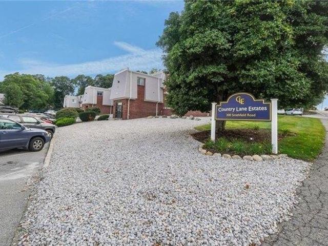 Condo for sale in North Providence, Providence County
