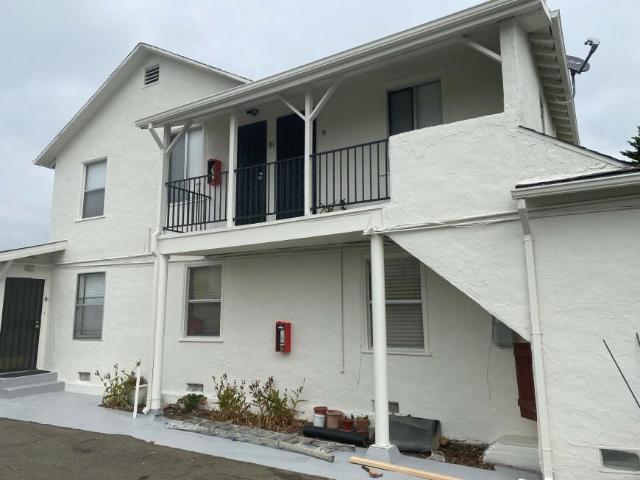 Condo for rent in Oakland