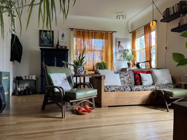 Condo for rent in Oakland