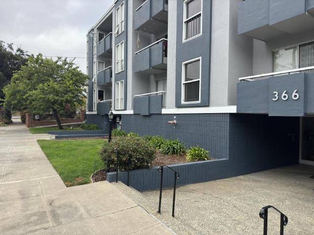 Condo for rent in Oakland