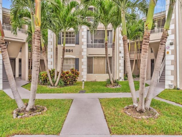 Condo for rent in Oakland Park