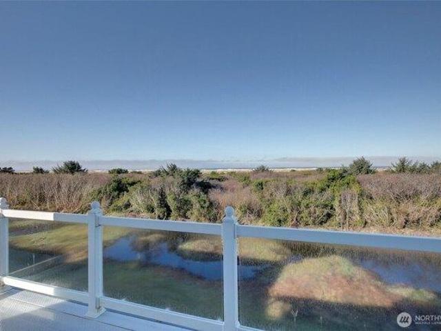 Condo for sale in Ocean Shores
