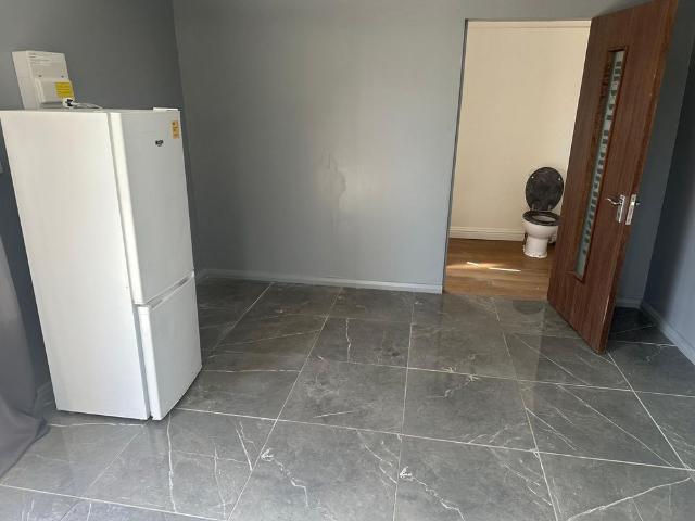 Apartment for rent in The Polygon, City Of Southampton