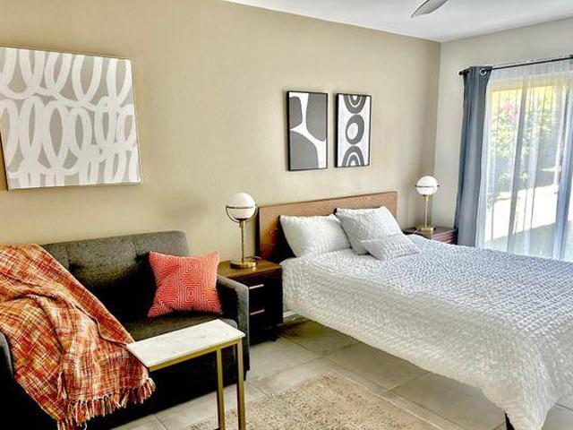 Room for rent in Palm Springs, California