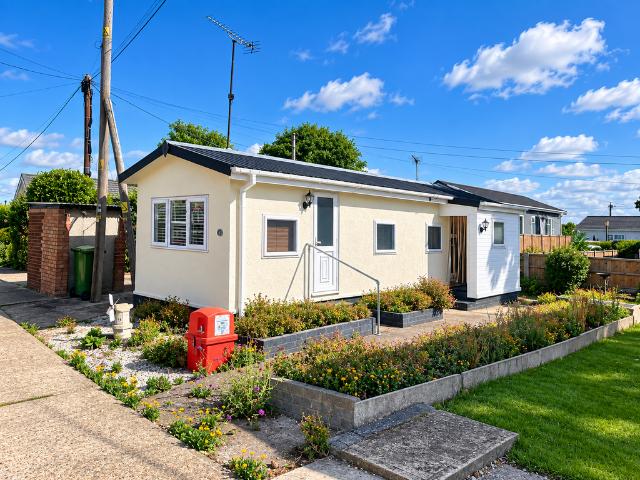 Park Home for sale in Barling, Essex