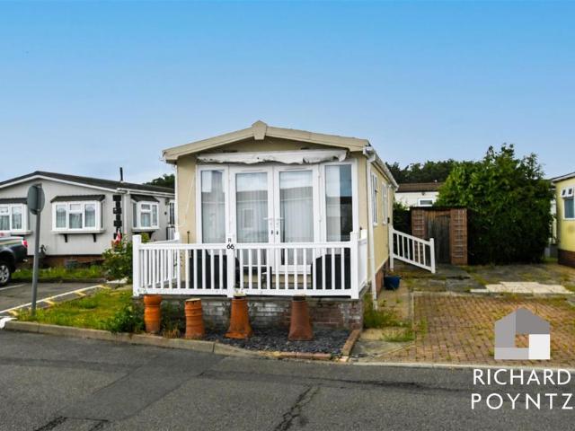 Park Home for sale in Canvey Island