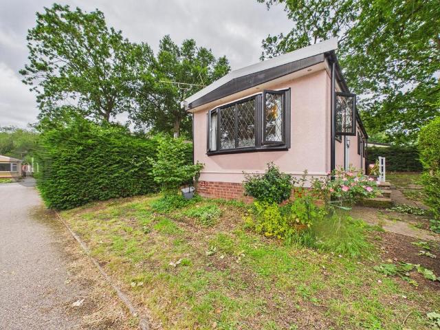 Park Home for sale in Chedburgh, Suffolk