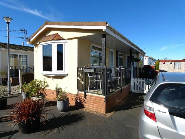 Park Home for sale in Freckleton, Lancashire