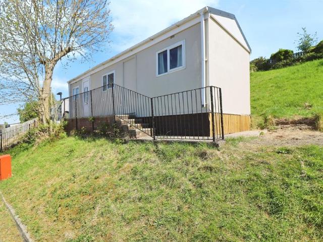Park Home for sale in Tupton, Brackenfield