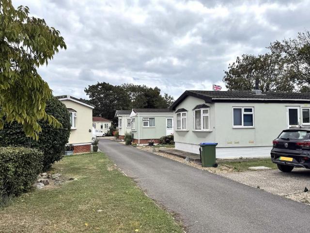 Park Home for sale in Clapham, West Sussex