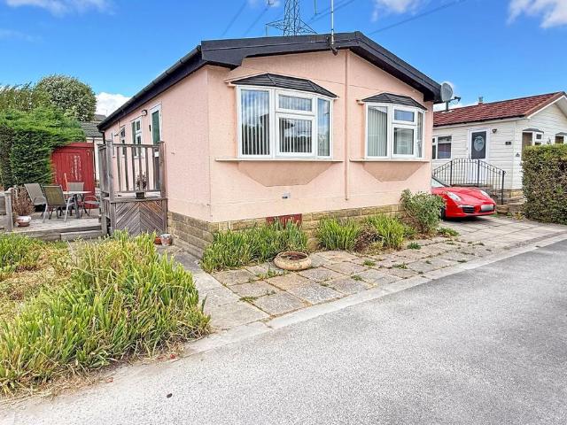 Park Home for sale in Knaresborough, North Yorkshire