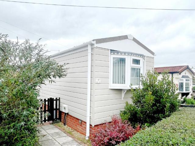 Park Home for sale in Barling, Essex