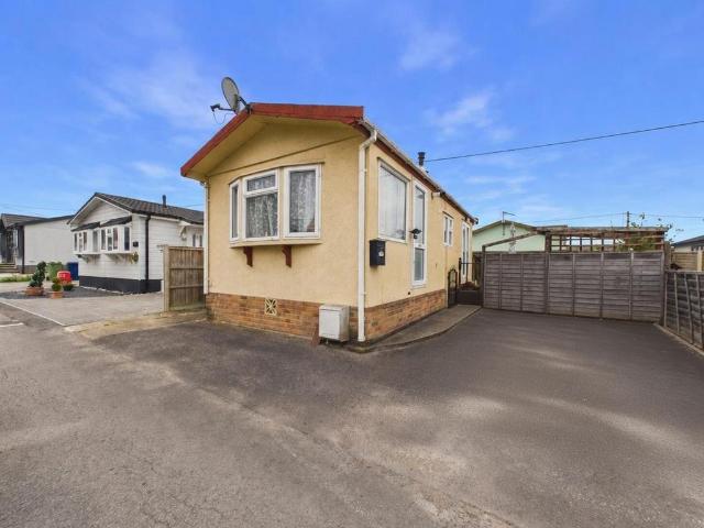 Park Home for sale in Bamfurlong, Pamington
