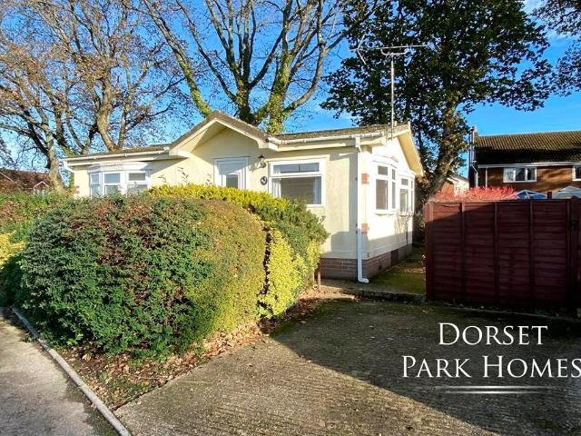 Park Home for sale in Alderholt, East Dorset