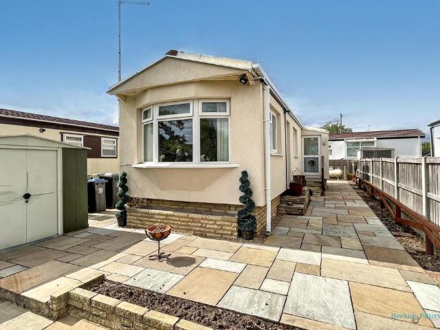 Park Home for sale in Alderminster, Warwickshire