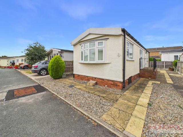 Park Home for sale in Llay, Wales