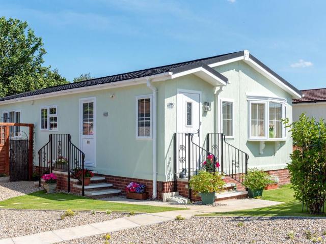 Park Home for sale in Barling, Essex