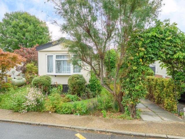 Park Home for sale in Row Town, Surrey