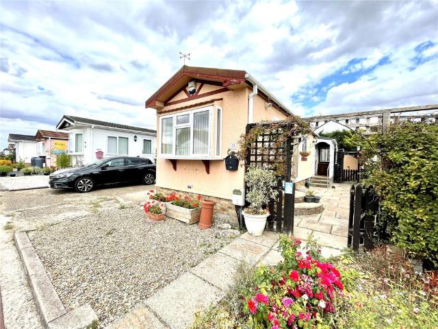Park Home for sale in Barling, Essex